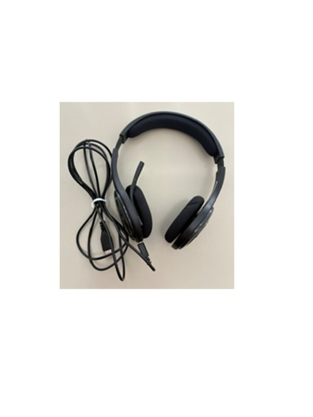 Logitech Black Wireless Headset with Mic and USB